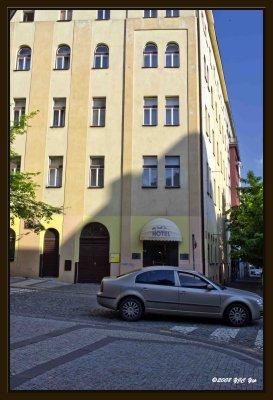 098 City Bell Hotel.jpg