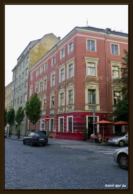 099 Street scene.jpg
