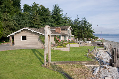 Exterior, lawn and beach