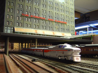 Aero Train in passenger yard under building