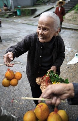 Granny selling fruits
