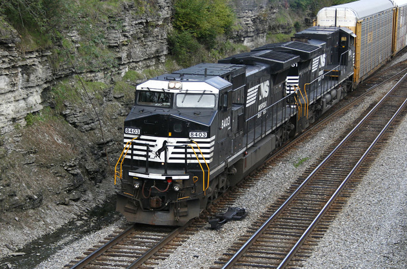 NS 8403 at North Wye
