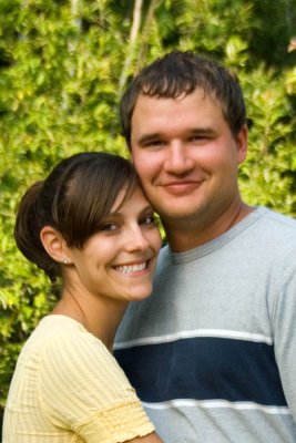 Mindy and Justin's engagement picture