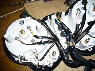 800_P1020549_rear_clocks_wiring.JPG