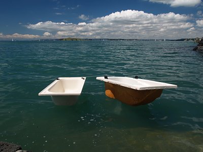 Bath tub boats