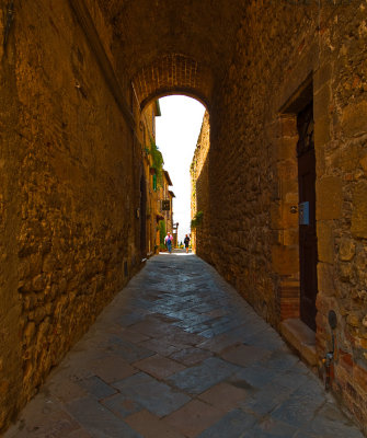 9. The Narrow Way - Pienza