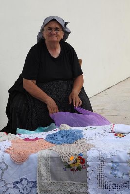 Old lady on market _MG_0056-1.jpg