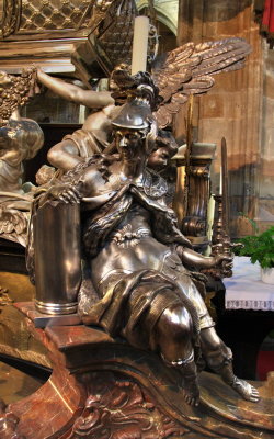 St Vitus - Silver Statues.jpg