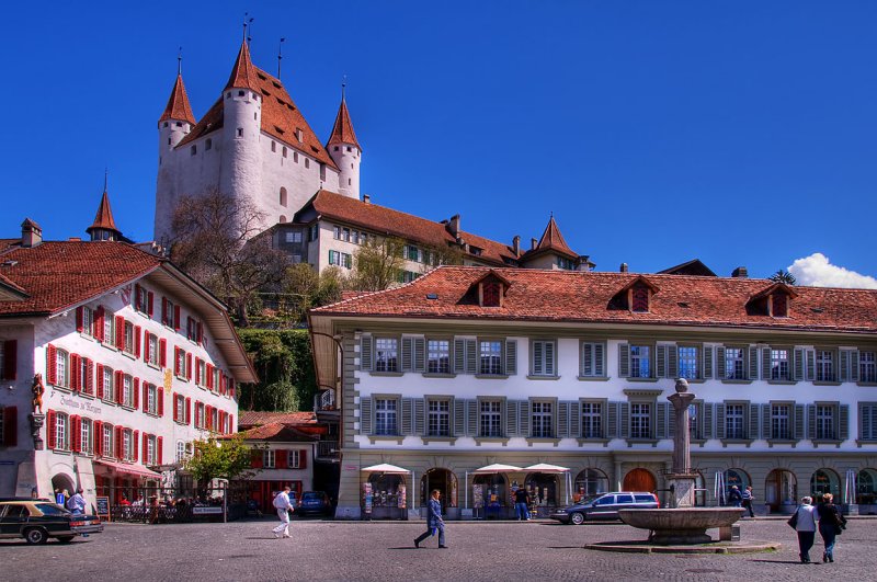 Square and castle, Thun