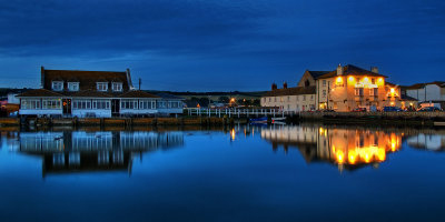 The George and restaurant at night