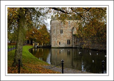 Moat and drawbridge, Wells