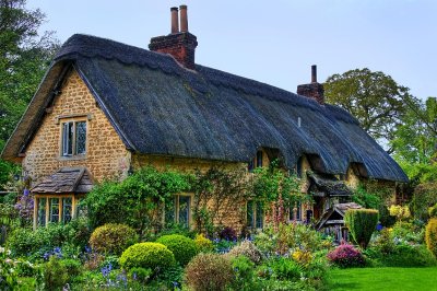 Olde English cottage (29460)
