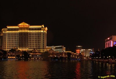 The lake on the strip