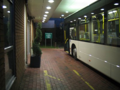 bus to gatwick