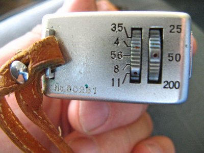 Setting Adjustments On Minolta 16 Camera