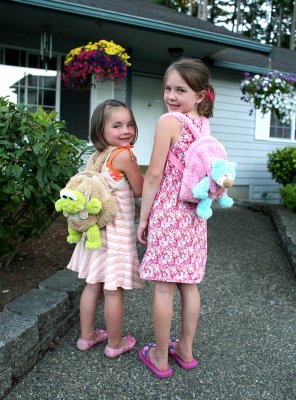 Nattie Bean And Courtney With Their New Backpacks