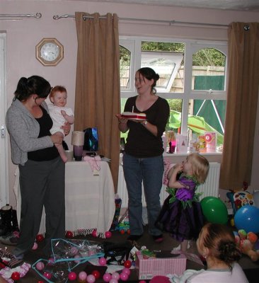 katies1st  birthday (20).jpg