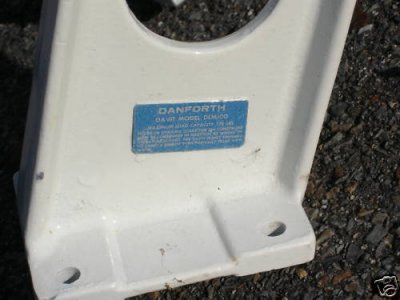 Danforth dinghy davits 3.jpg