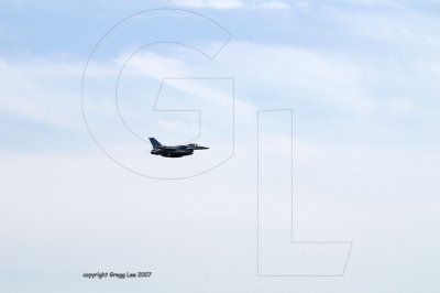 f-16 fly-by 1 sec/frame