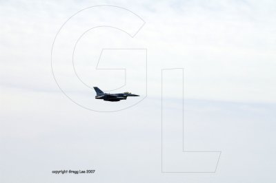 f-16 fly-by 1 sec/frame