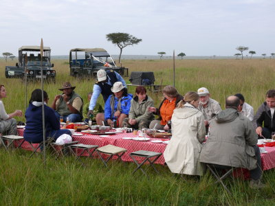 A champagne breakfast (full meal deal) on the Serengeti