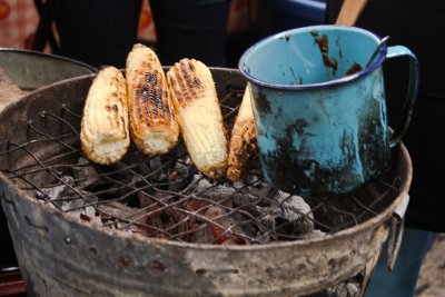 Take an old washtub and some wire and you have a grill...