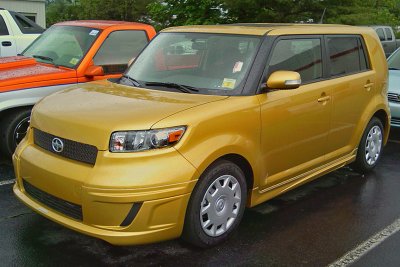 2009 SCION XB - FRONT VIEW