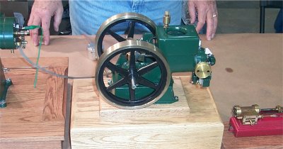 (91)   scale model of a Fairbanks-Morse 3 hp  Z series