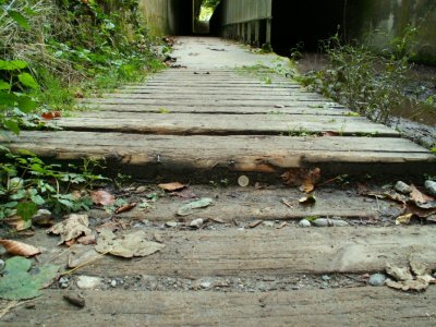 passage souterrain, Drve du Tambour et Drve des Loups.