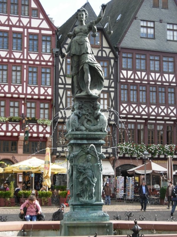 Gerechtigkeitsbrunnen