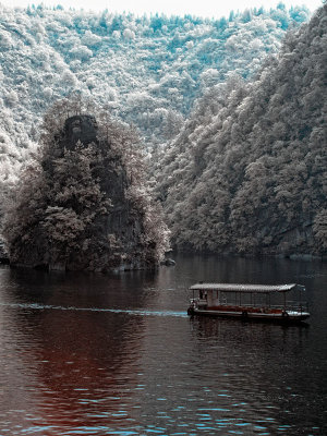 Baofeng Lake