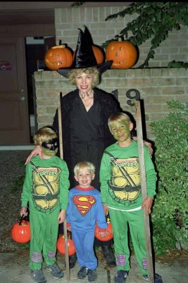 1989 - Halloween with Ninja Turtles, Superman and a Chaperon