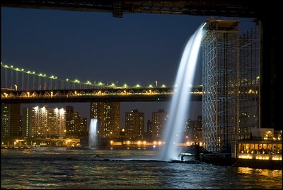 Waterfalls Under the Brooklyn Bridge-4