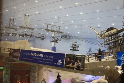 Dubai - Skiing in the Mall of the Emirates