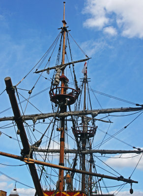 rigging golden hind.jpg