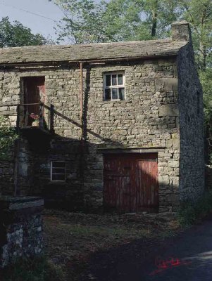 Dentdale barn.jpg