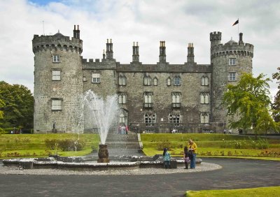 Kilkenny Castle.jpg