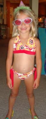 olivia wearing e's new presents