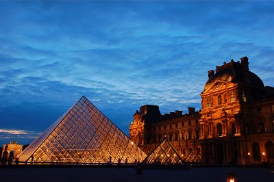 Louvre blue hour 3