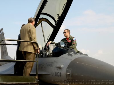 Lockheed Martin F-16 Multirole Fighter - The pilot