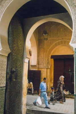 Tala Kbira. Vue depuis l'entrée de la Médersa Bou Inania