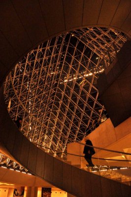 escalier de la pyramide du Louvre 1053