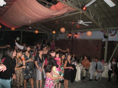 bouquet toss