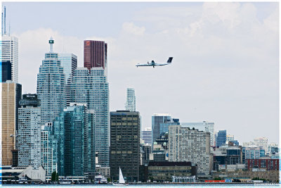 TORONTO VIEW FROM ISLAND