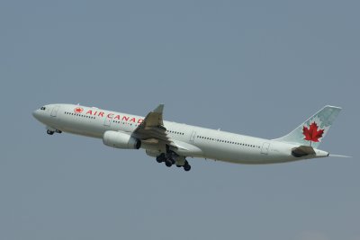 Airbus A330-200 Air Canada C-GFAJ