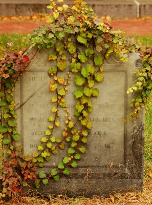 Boston gravestone 2006_1001Image0057.jpg