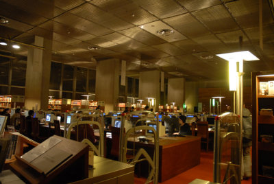 October 2006 - The white Night  - Bibliothque Franois Mitterrand 75013 Salle audiovisuel