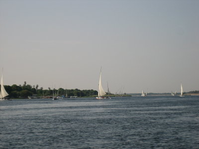 a noonday River Nile