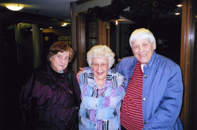 Daisy, Edie and Mother