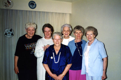 Golda and 5 sisters - 1995